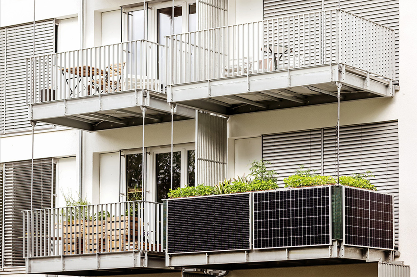 Balkon&shy;kraftwerk bei GB Elektrotechnik GmbH in Nürnberg